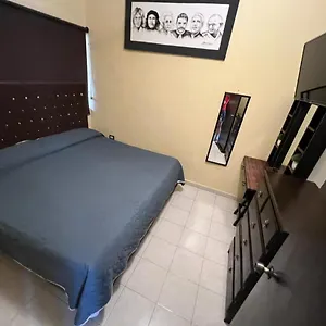 https://casa-kirichna-cerca-de-centro-comercial-y-airport.quintano-roohotels.com